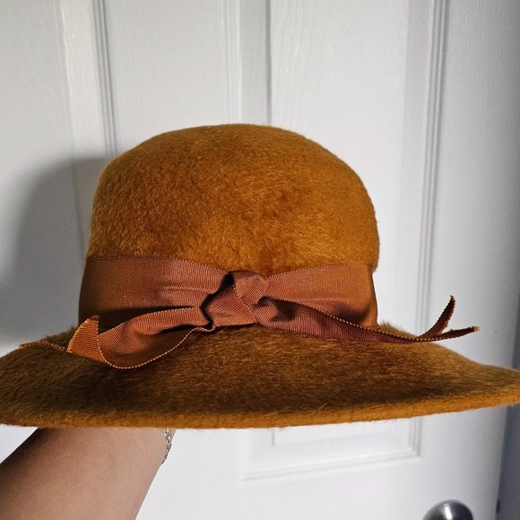 👩‍🌾🤎 Vintage Eaton's Wool Hat 1960’s - Picture 1 of 5